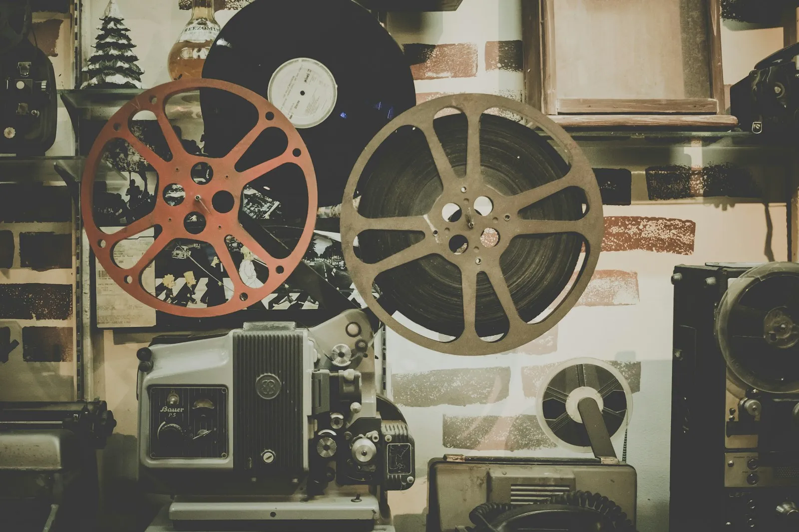 SAM 2 Explained: Promptable Segmentation Across Video